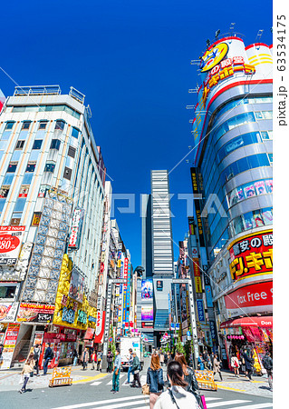 東京 新宿 歌舞伎町(中央通り) 東京 新宿 歌舞伎町(中央通り) 63534175