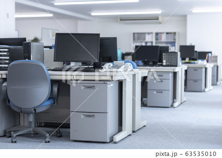 無人オフィスシーン 63535010