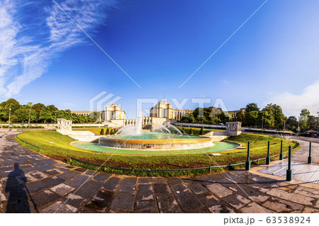 Fountain in trocadero garden and the Palais of Chaillot near Eiffel Tower in Paris, France. Fountain in trocadero garden and the Palais of Chaillot near Eiffel Tower in Paris, France. 63538924