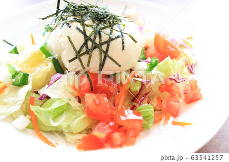 おいしい豆腐と山芋のヘルシーサラダ おいしい豆腐と山芋のヘルシーサラダ 63541257