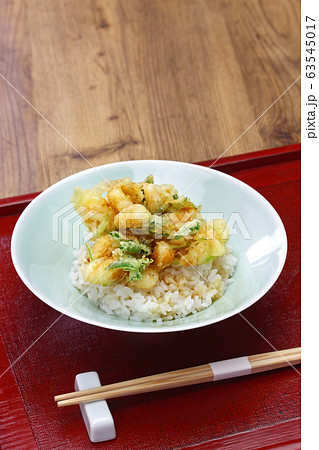 小柱と三つ葉のかき揚げ丼 63545017