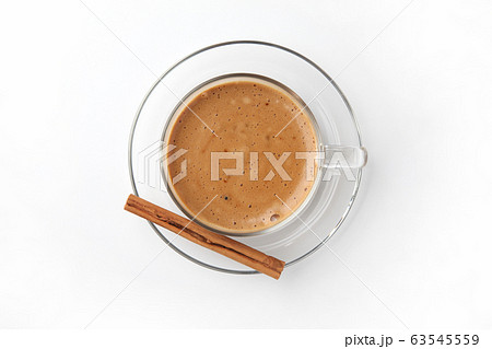 ホット カフェ ラテ コーヒー 白背景 63545559