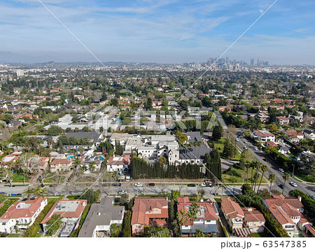 Aerial view of wealthy area with big houses in Central Los Angeles  63547385