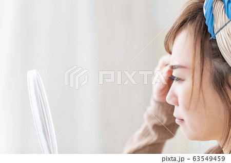 ルームウェアの女性 ルームウェアの女性 63549459