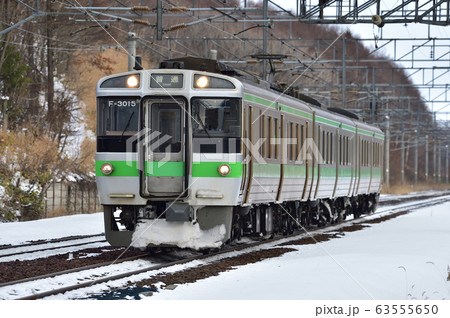 千歳線 西の里(信) JR北海道 721系 F-3015編成(札幌) 千歳線 西の里(信) JR北海道 721系 F-3015編成(札幌) 63555650