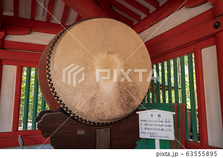 大宮　氷川神社　境内　太鼓　 63555895