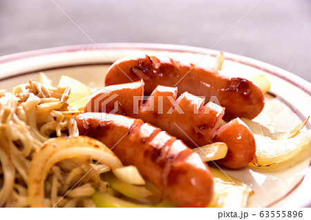 エノキとウィンナーの炒め物 63555896