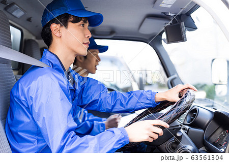 運転、運送、トラック 63561304