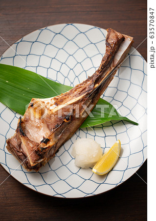 鮪のカマの塩焼き 鮪のカマの塩焼き 63570847