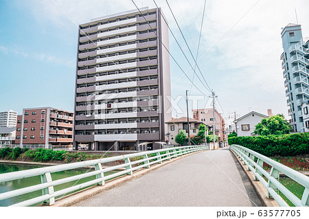 Naka river and modern buildings in Fukuoka, Japan 63577705