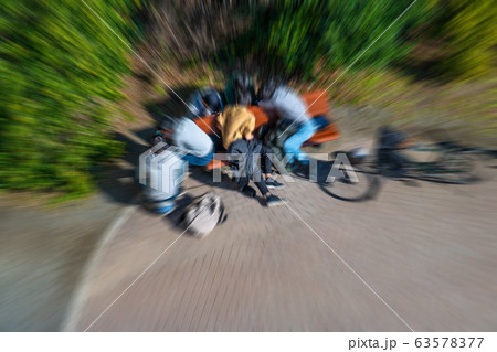 日本の横浜都市景観　新型コロナウイルス・3月2日から臨時休校要請。さて、子供たちは…＝6日、横浜市内 63578377