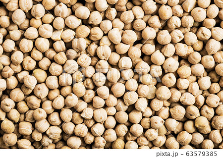 raw chickpeas background 63579385