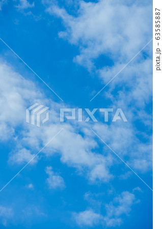 雲 クラウド 白 青 グラデーション 大空 快晴 青空 スカイ 風景 さわやかな空 バックグラウンド 雲 クラウド 白 青 グラデーション 大空 快晴 青空 スカイ 風景 さわやかな空 バックグラウンド 63585887