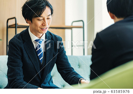 ビジネス 打合せ 商談 会議 ミーティング 63585976
