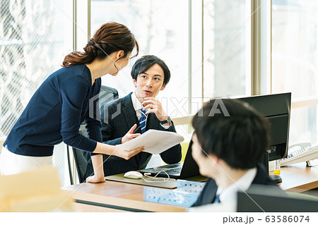 ビジネス オフィス 相談 上司 部下 63586074