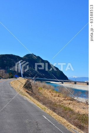 金華山 岐阜城 長良川からの風景 金華山 岐阜城 長良川からの風景 63588513