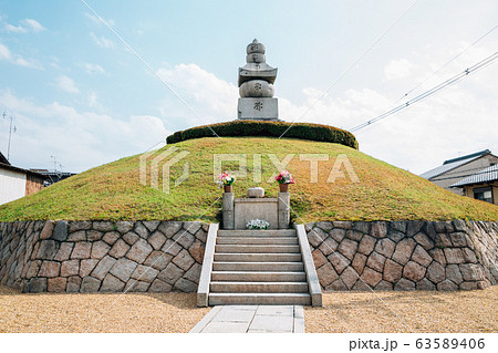 Mimizuka, Ear and Nose Mound Tomb in Kyoto, Japan Mimizuka, Ear and Nose Mound Tomb in Kyoto, Japan 63589406