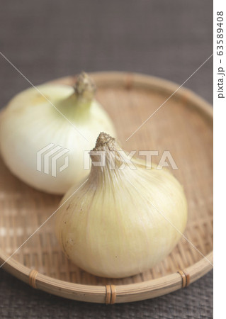 新玉ねぎ 新玉ねぎ 63589408