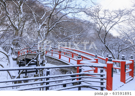 伊香保温泉　河鹿橋　雪景色 63591891