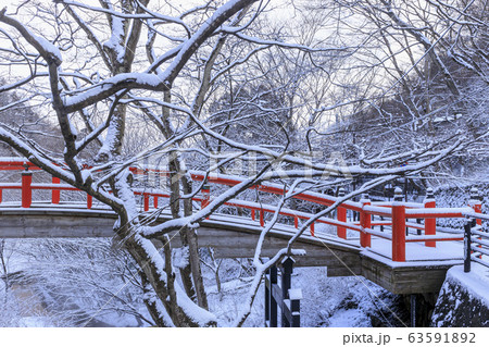 伊香保温泉　河鹿橋　雪景色 63591892