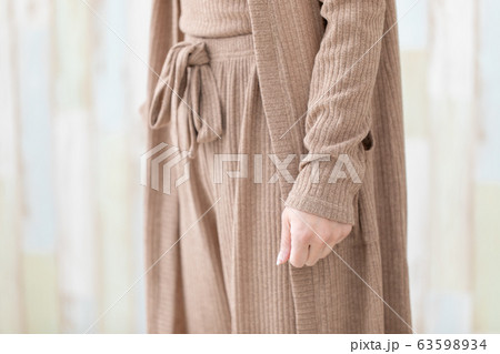 ルームウェアの女性 ルームウェアの女性 63598934