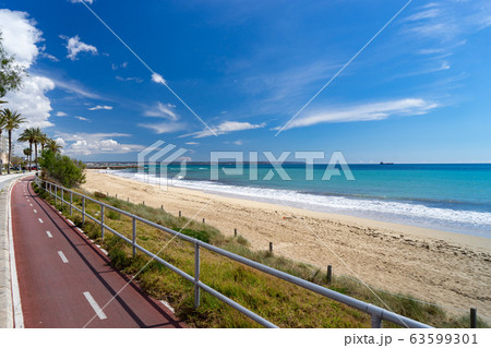 Bike path on the promenade of Palma de Mallorca. Seafront of the Palma de Mallorca. Bike path on the promenade of Palma de Mallorca. Seafront of the Palma de Mallorca. 63599301