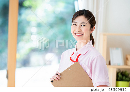 介護イメージ　介護士　介護スタッフ 63599952
