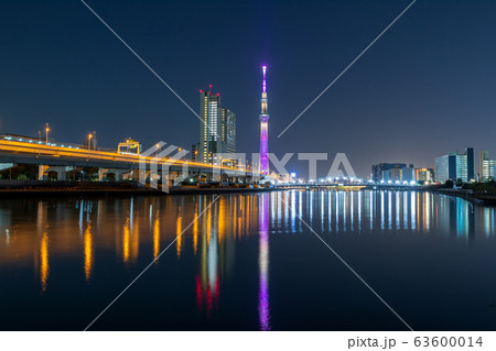 都市風景　夜景　隅田川と首都高速6号向島線 63600014