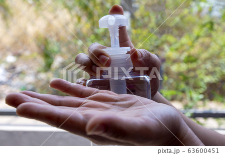 Hand washing with alcohol gel to eliminate bacteria and viruses, Hand washing cleaner alcohol Hand washing with alcohol gel to eliminate bacteria and viruses, Hand washing cleaner alcohol 63600451