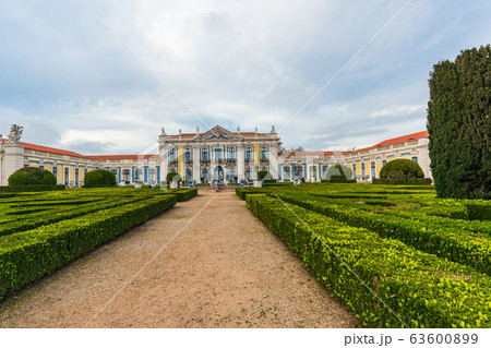 ポルトガル　ケルース国立宮殿、ポルトガルのヴェルサイユ、庭園、Paalace  of Queluz 63600899