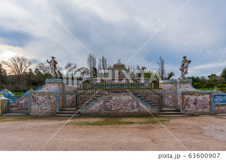 ポルトガル　ケルース国立宮殿、ポルトガルのヴェルサイユ、庭園、Paalace  of Queluz 63600907