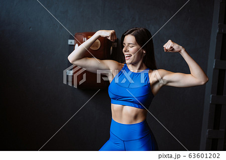 Fit woman posing on the camera. Personal...の写真素材 [63601202