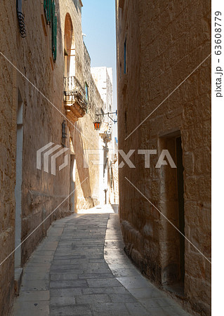 Street view of Mdina, fortified old city of Malta 63608779