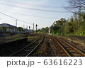駅 ホーム 線路 63616223