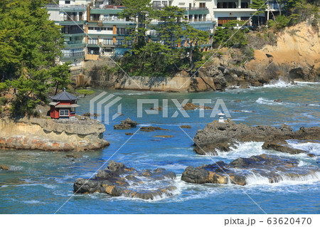【茨城県】五浦海岸の六角堂 63620470