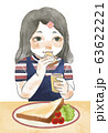 食事をする子供 63622221