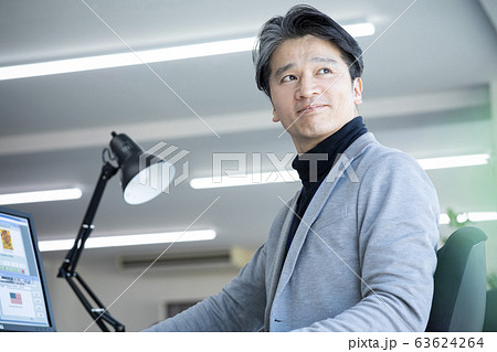 カジュアルビジネス デスクワーク 40代 50代 男性 カジュアルビジネス デスクワーク 40代 50代 男性 63624264