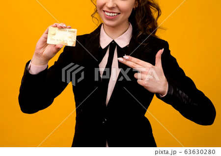 Portrait of a beautiful young business woman 63630280