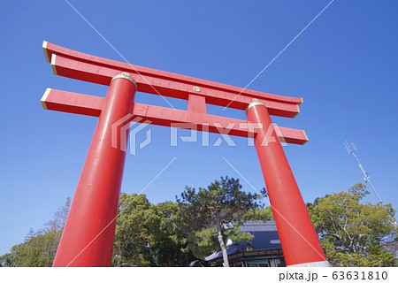 自凝島神社の大鳥居(兵庫県南あわじ市) 自凝島神社の大鳥居(兵庫県南あわじ市) 63631810