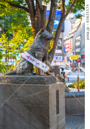 日本の東京都市景観 渋谷の忠犬ハチ公像 日本の東京都市景観 渋谷の忠犬ハチ公像 63635574