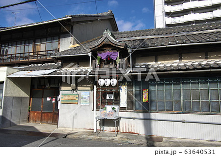 名古屋市：元日の屋根神〔西区栄生1丁目〕 63640531