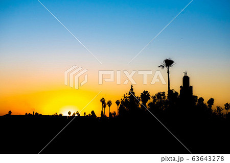 マラケシュ　陽の終わり 63643278