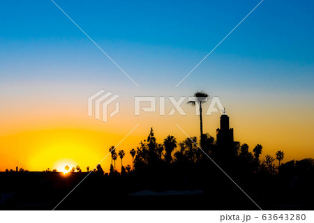 マラケシュ　陽の終わり 63643280