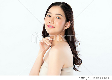 Beautiful Young Asian Woman with Clean Fresh Skin. 63644384