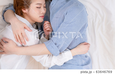 韓国人 カップル ライフスタイルの写真素材 韓国人 カップル ライフスタイルの写真素材