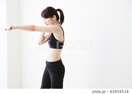 女性 ダイエット フィットネス スポーツ エクササイズ 女性 ダイエット フィットネス スポーツ エクササイズ 63656518