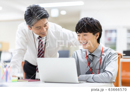 男性 ビジネス 上司 部下 男性 ビジネス 上司 部下 63666570