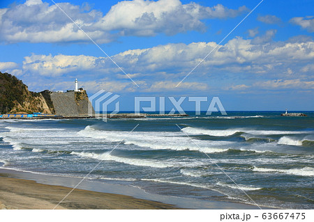 【福島県】荒れる豊間海岸と塩屋埼灯台 63667475