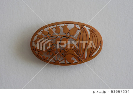 木の細工の帯留めの写真素材 [63667554] - PIXTA