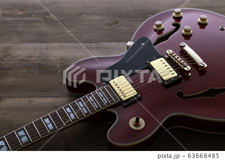 エレキギター 63668485